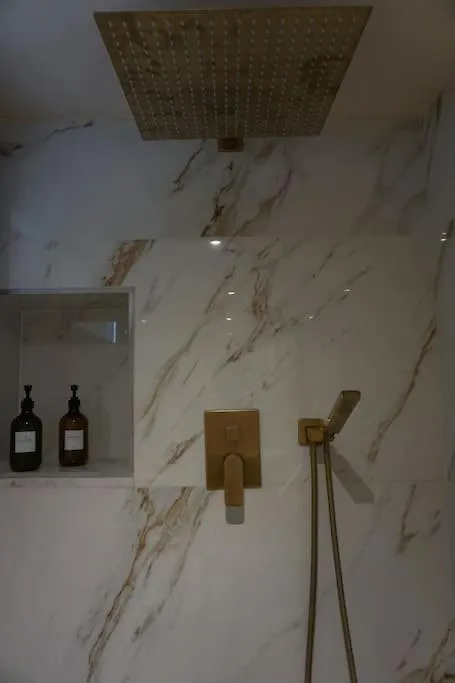 Appartement Rdc En Bas De Villa Avec Chambre Le Val アパート