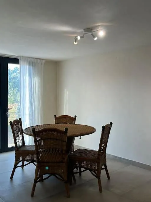 Appartement Rdc En Bas De Villa Avec Chambre Le Val アパート