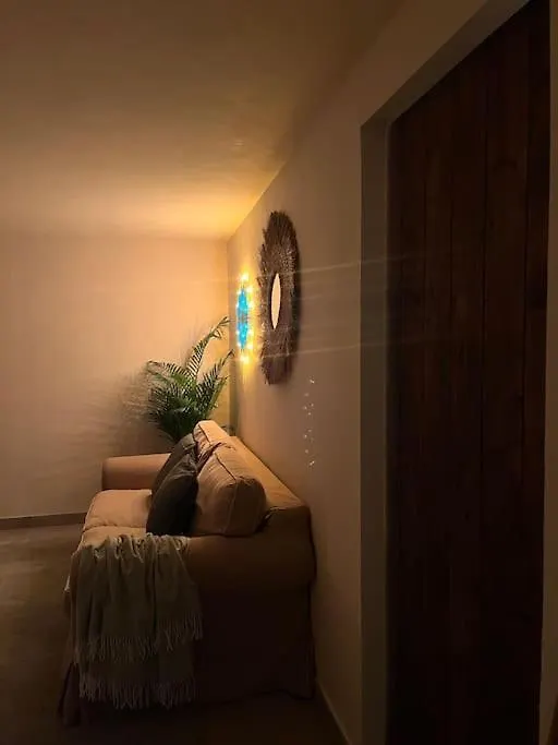 Appartement Rdc En Bas De Villa Avec Chambre Le Val アパート