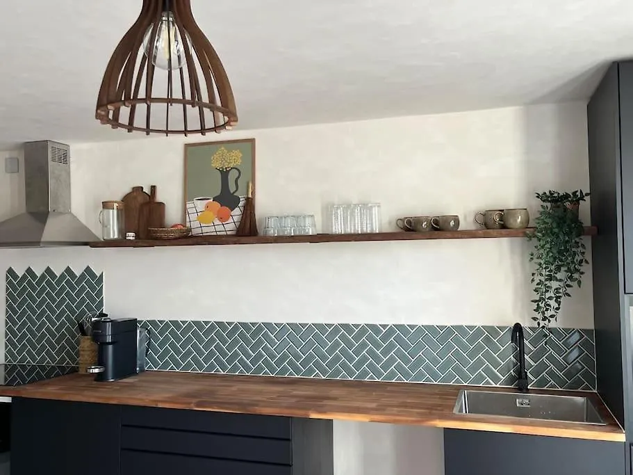 アパート Appartement Rdc En Bas De Villa Avec Chambre Le Val